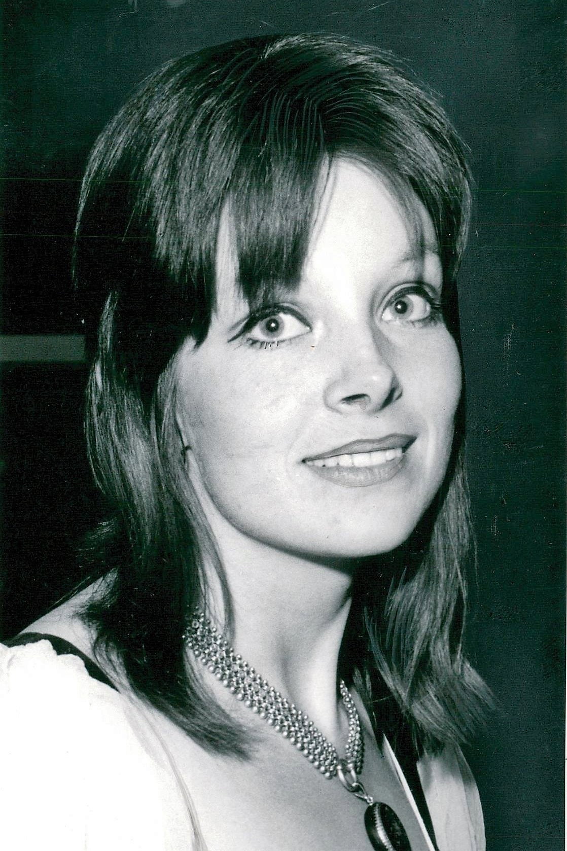 Anna Calder-Marshall - headshot