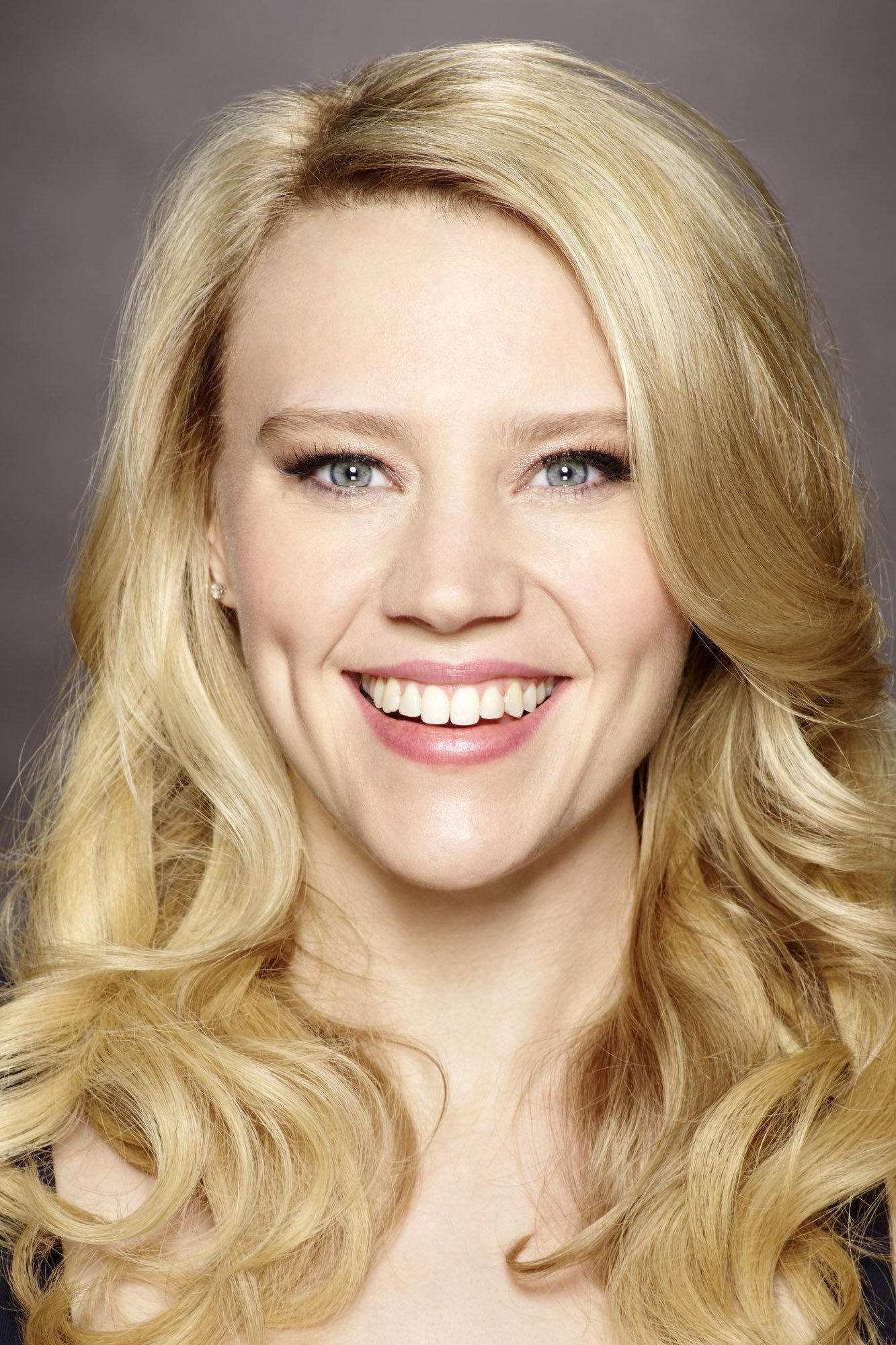 Kate McKinnon - headshot