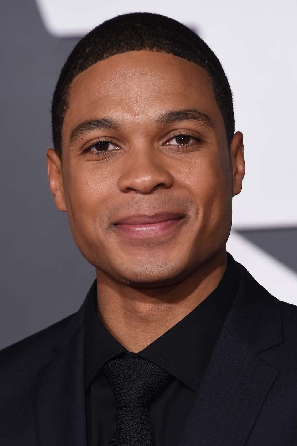 Ray Fisher - headshot
