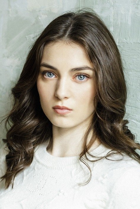 Anamaria Vartolomei - headshot