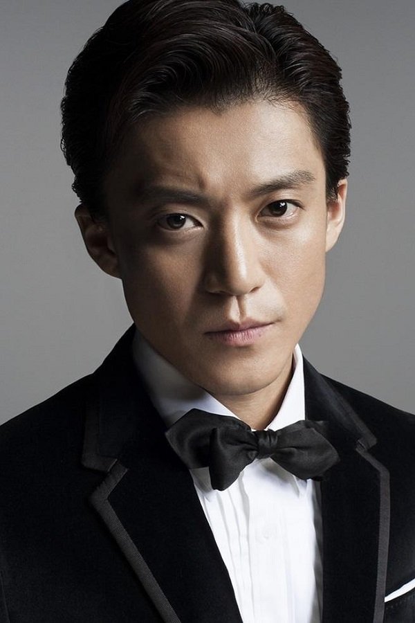 Shun Oguri - headshot