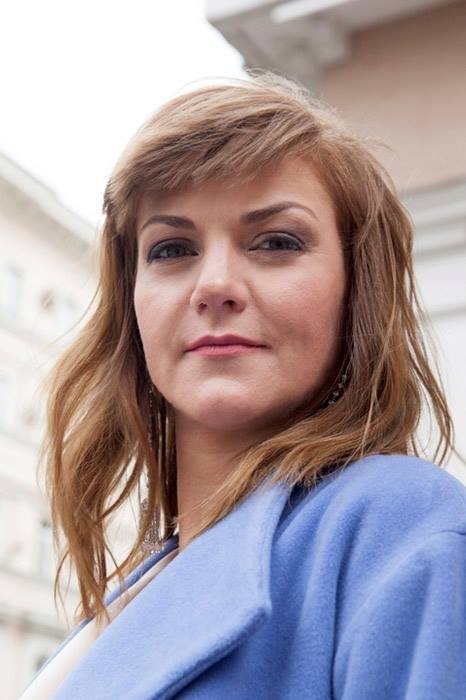Anna Ukolova - headshot