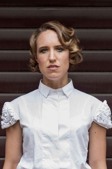 Annika Meier - headshot