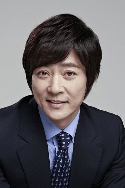 Choi Soo-jong - headshot