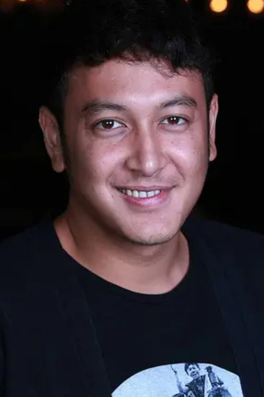 Dimas Anggara - headshot