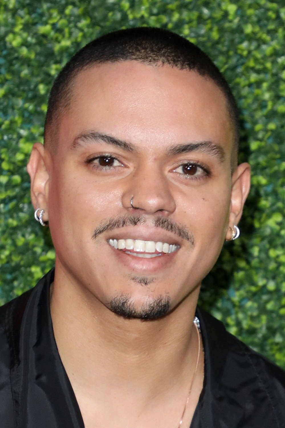 Evan Ross - headshot