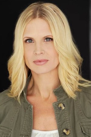 Kendall Cross - headshot