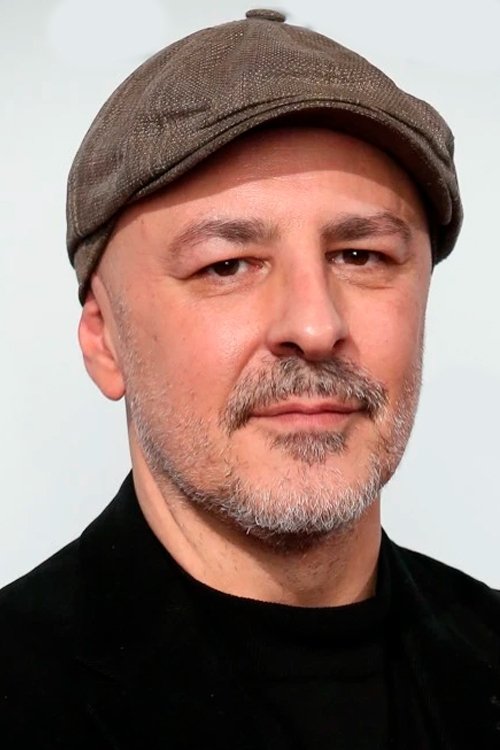 Roberto Álamo - headshot