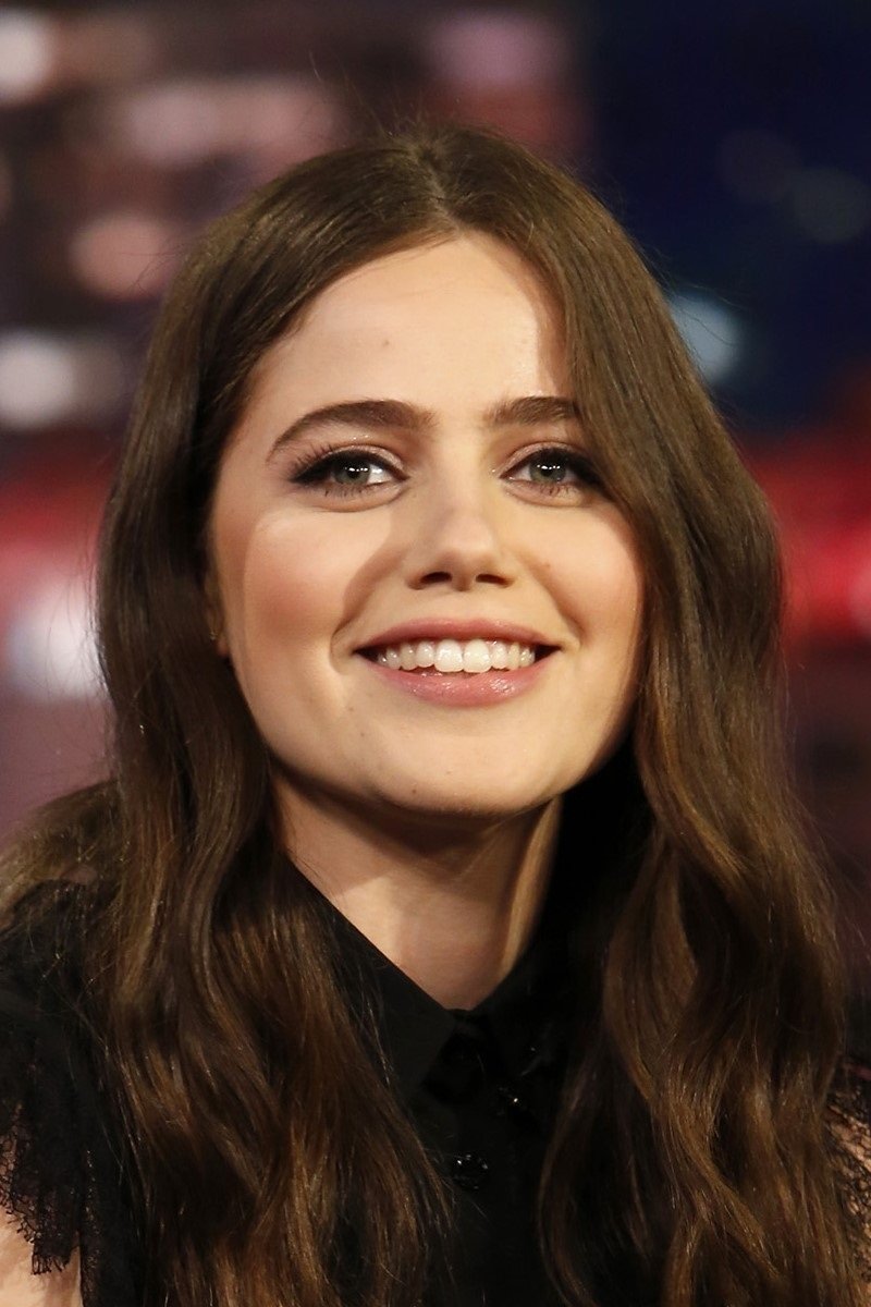 Molly Gordon - headshot