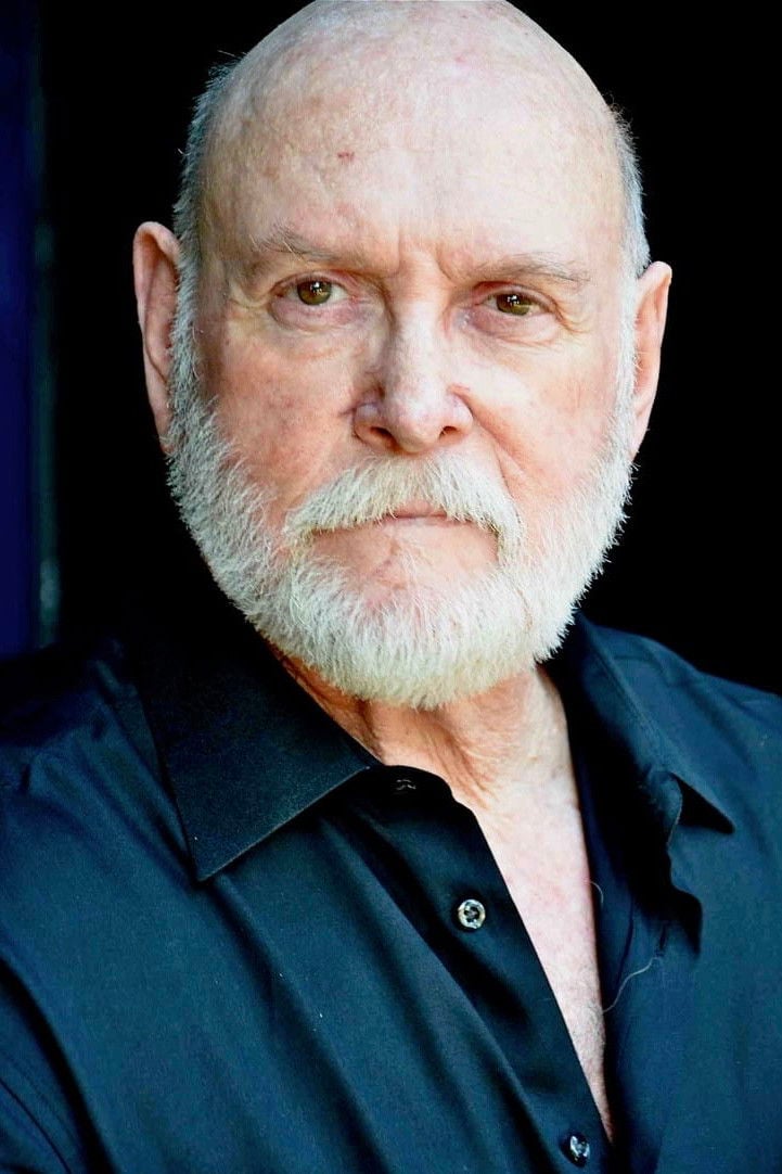 Lee de Broux - headshot