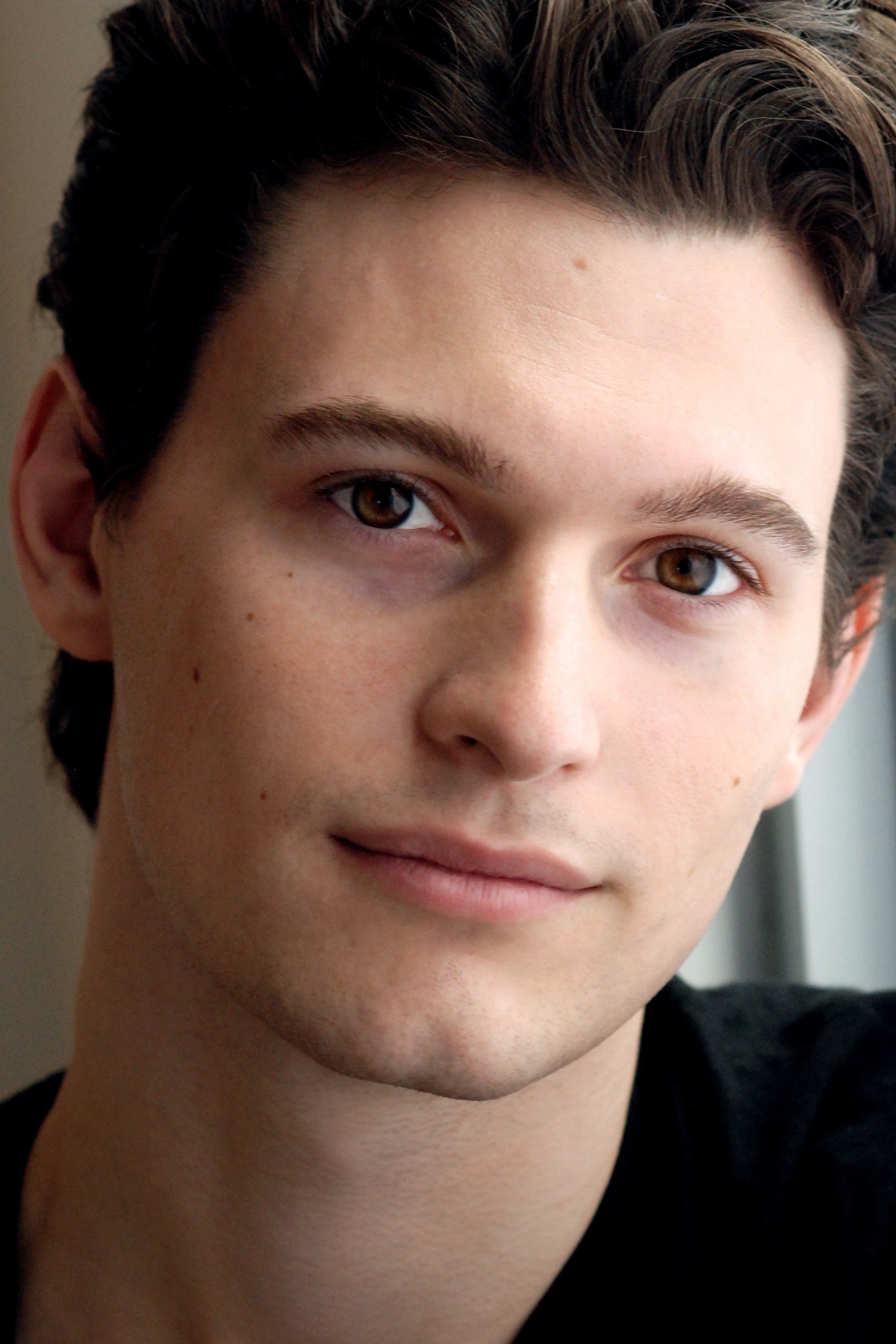 Bryan Dechart - headshot