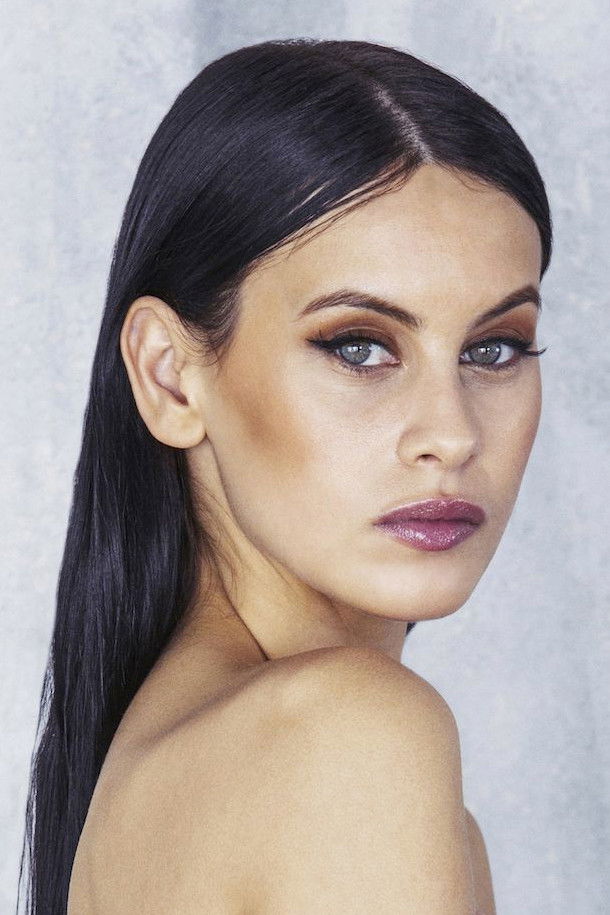 Milena Smit - headshot