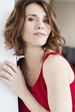 Teresa Saponangelo - headshot