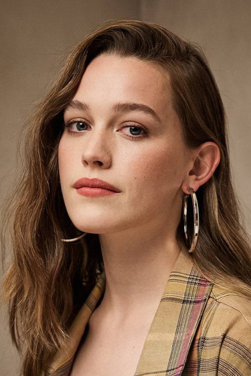 Victoria Pedretti - headshot