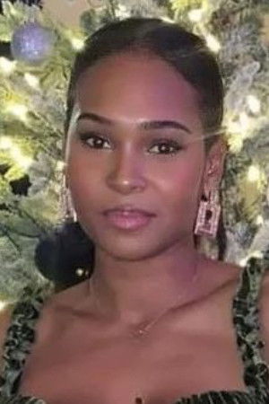 Nadine Mills - headshot