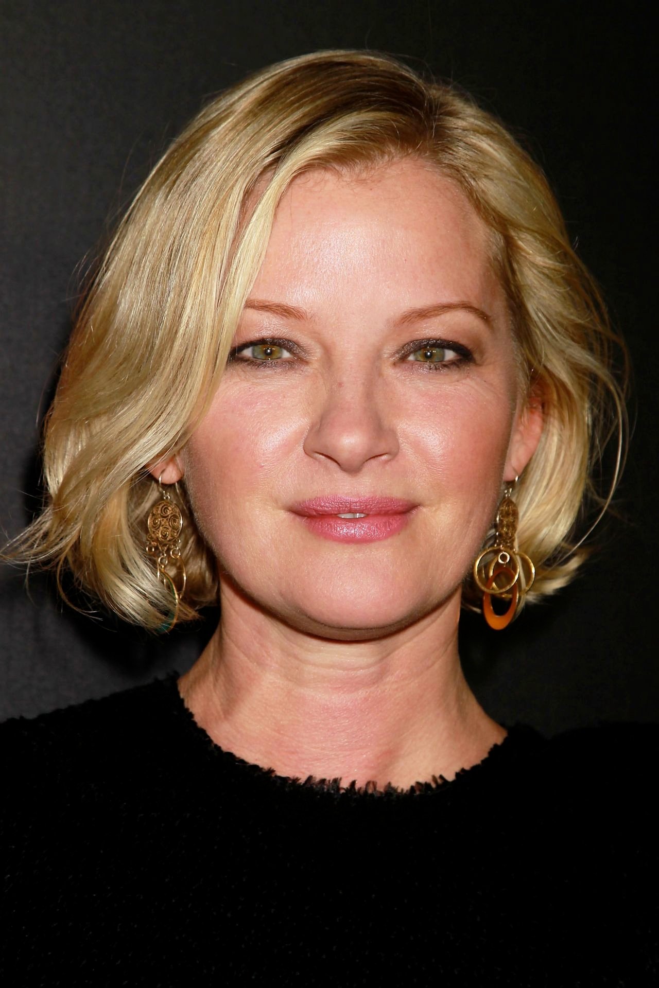 Gretchen Mol - headshot