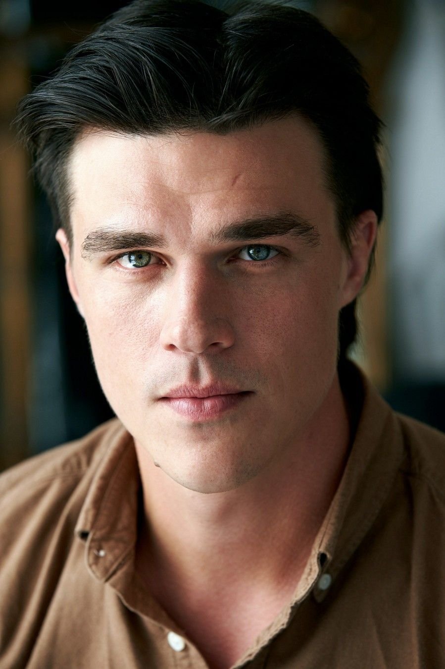 Finn Wittrock - headshot