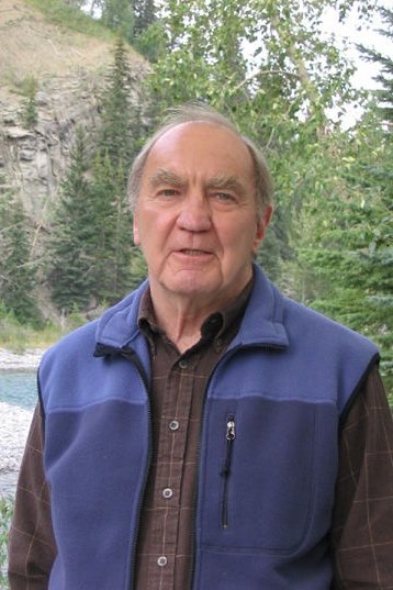 Ken Pogue - headshot