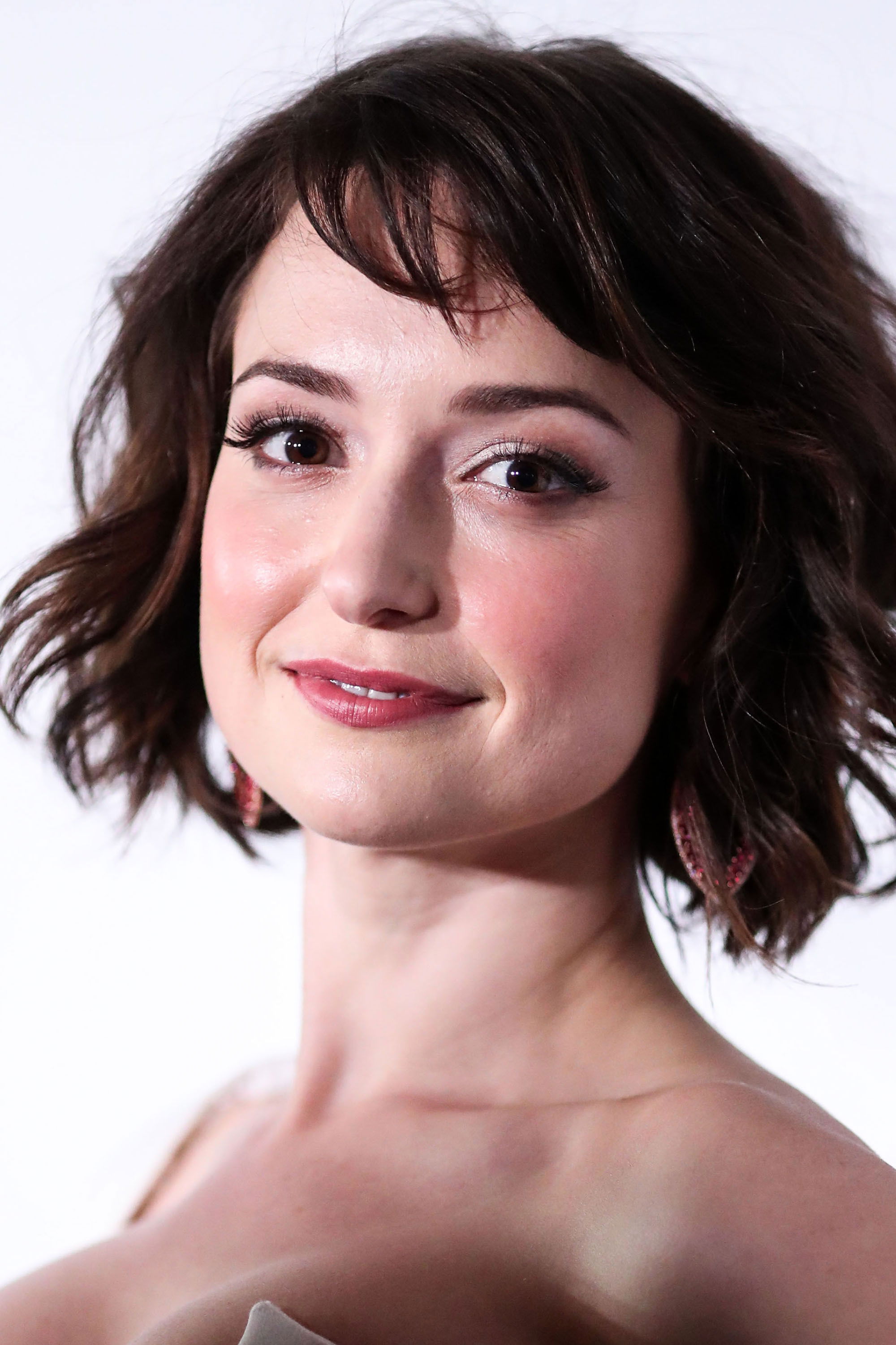 Milana Vayntrub - headshot