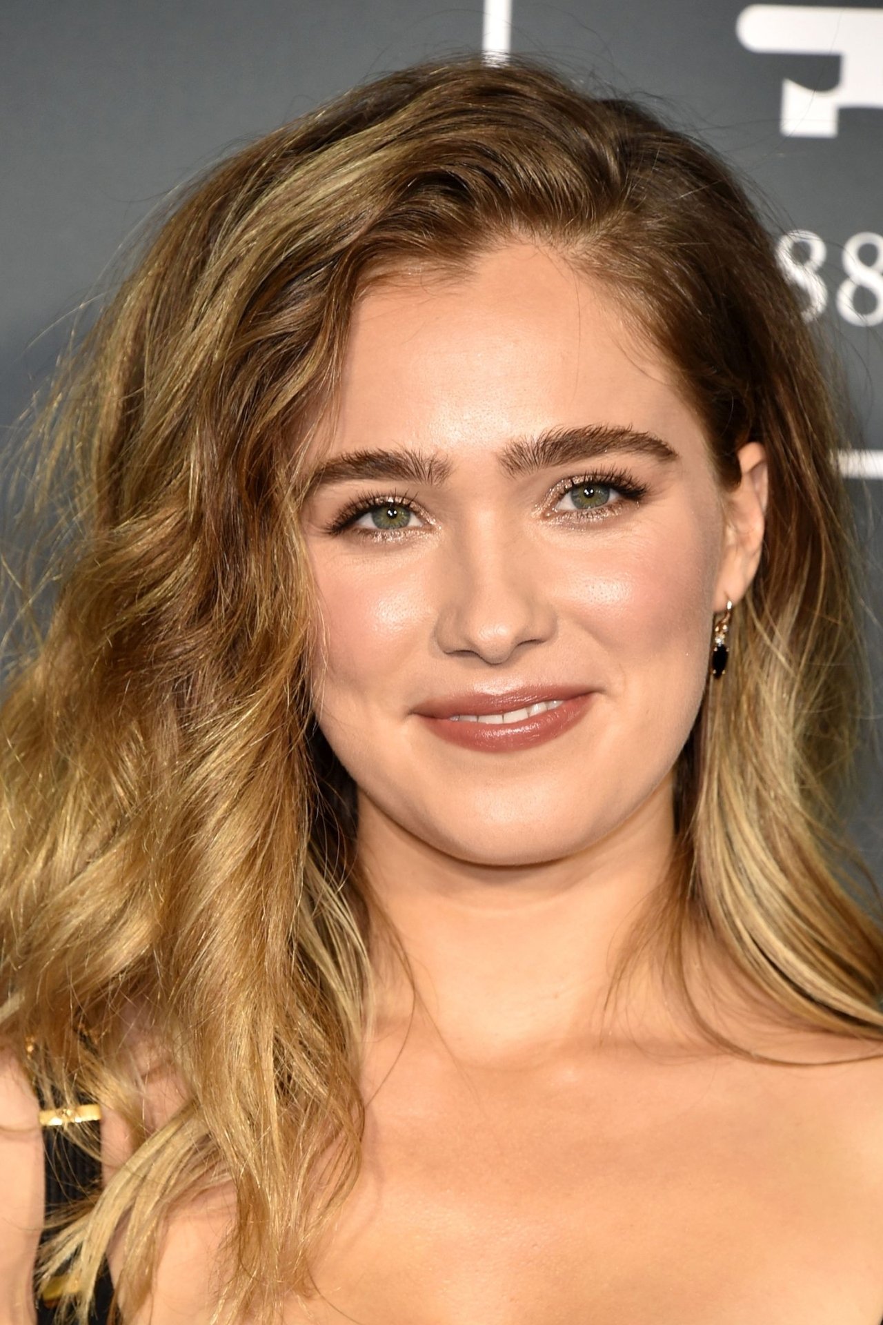 Haley Lu Richardson - headshot