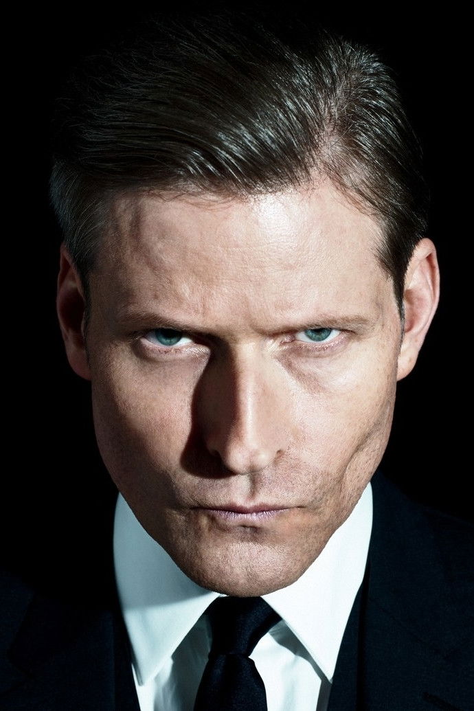 Crispin Glover - headshot