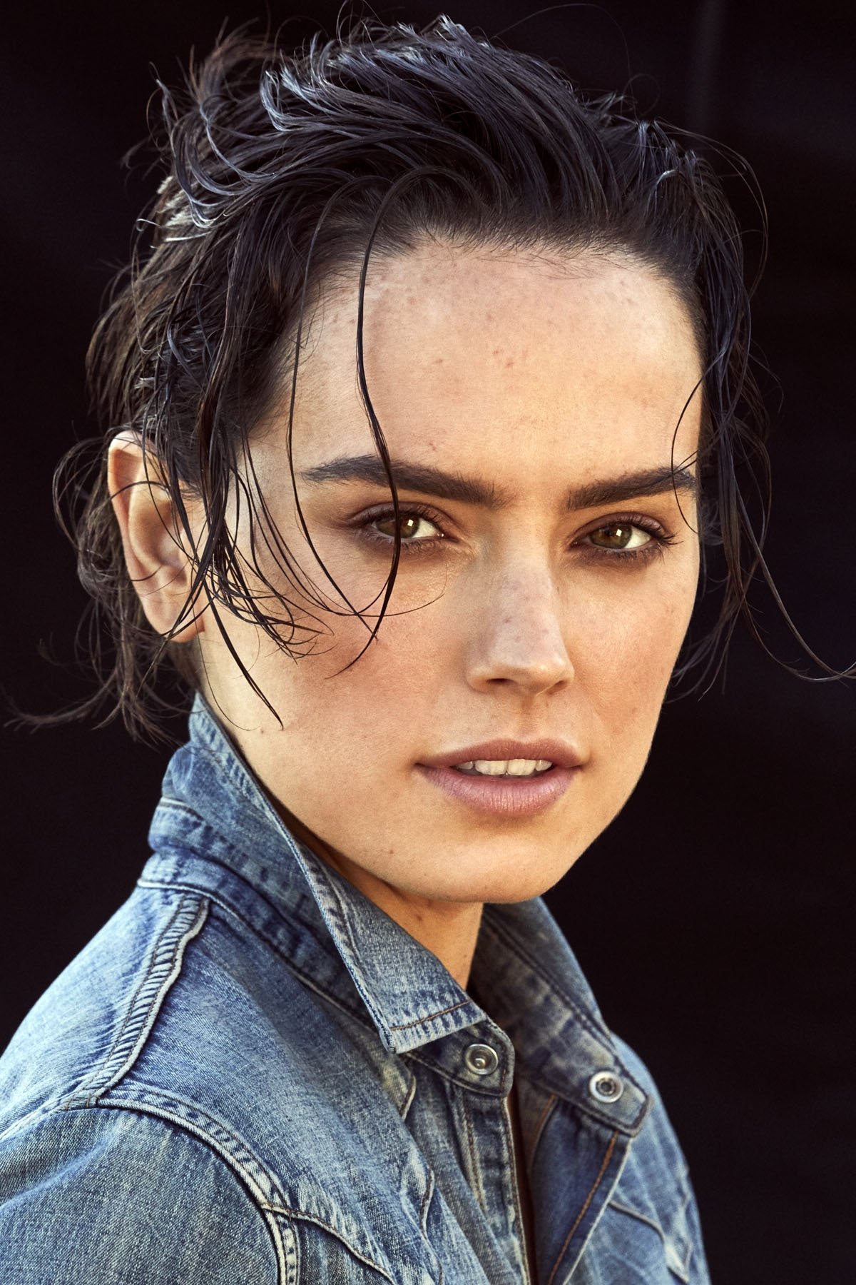 Daisy Ridley - headshot