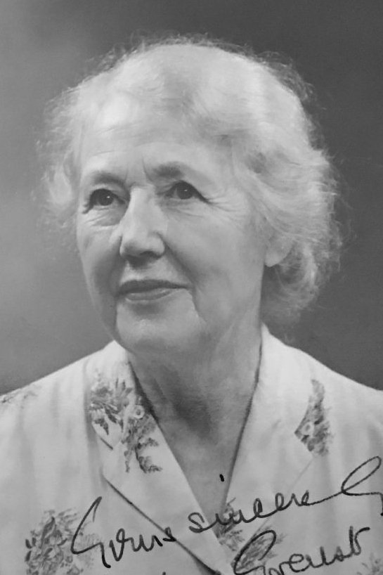 Barbara Everest - headshot