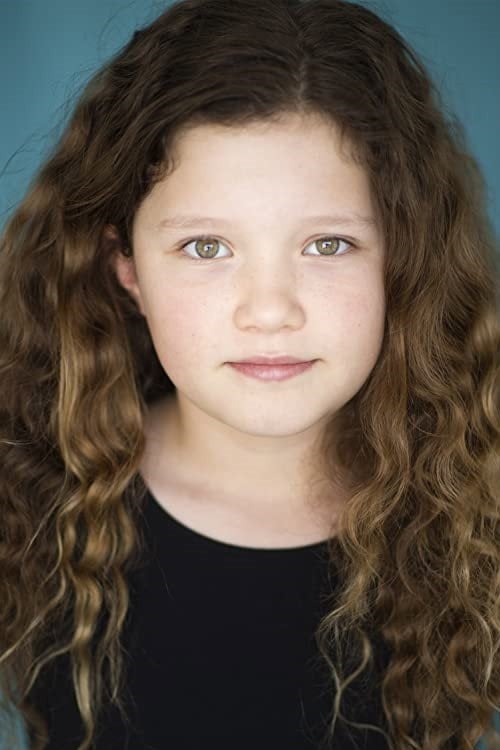 Julia Savage - headshot