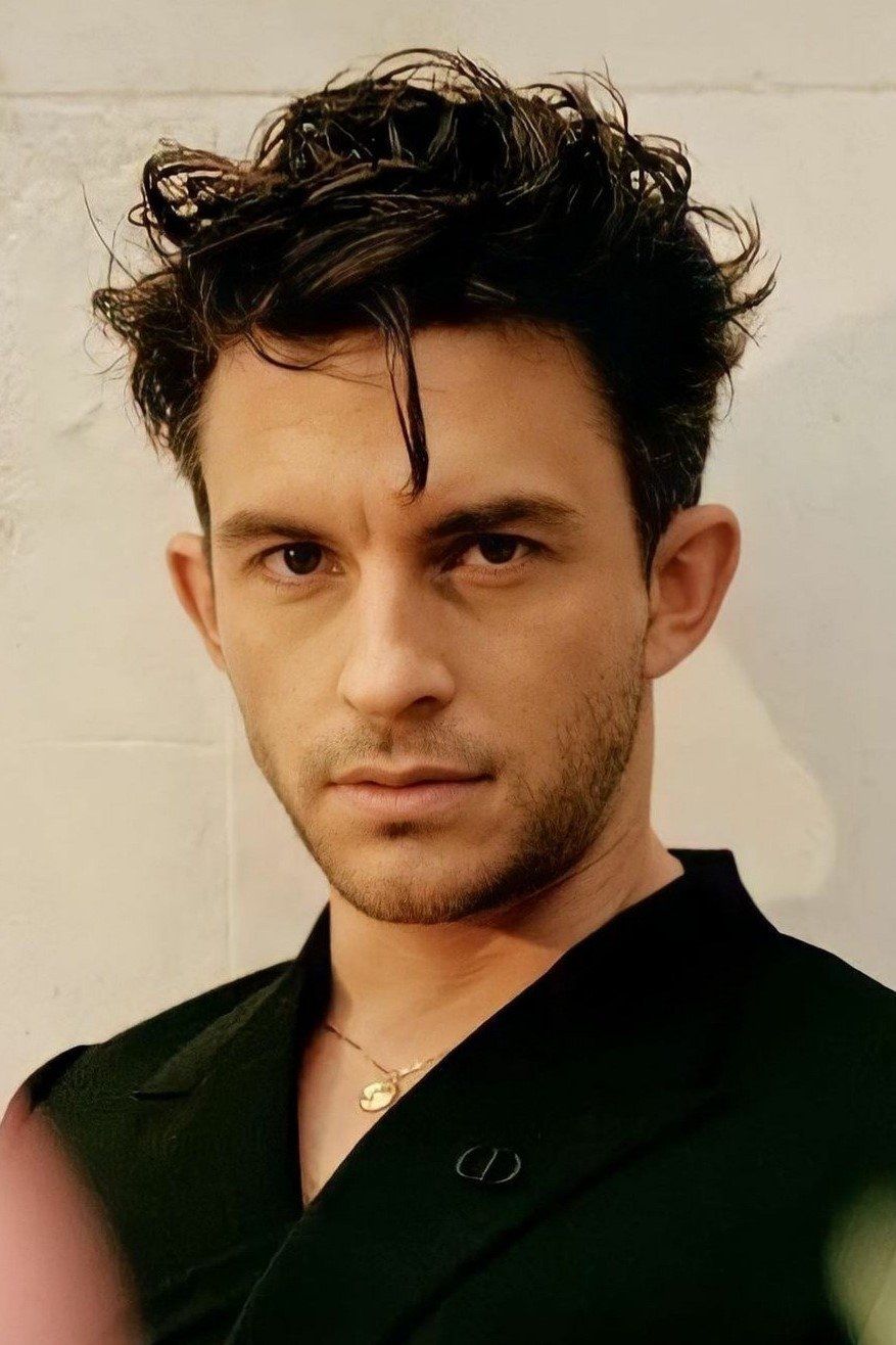 Jonathan Bailey - headshot