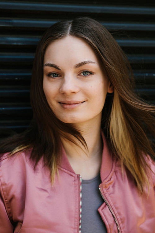 Lila Redlich - headshot
