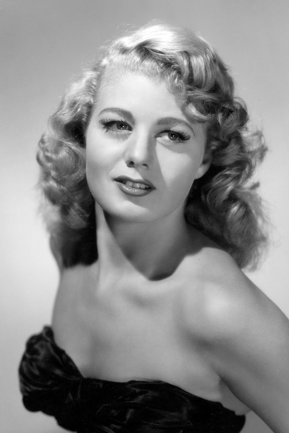 Shelley Winters - headshot