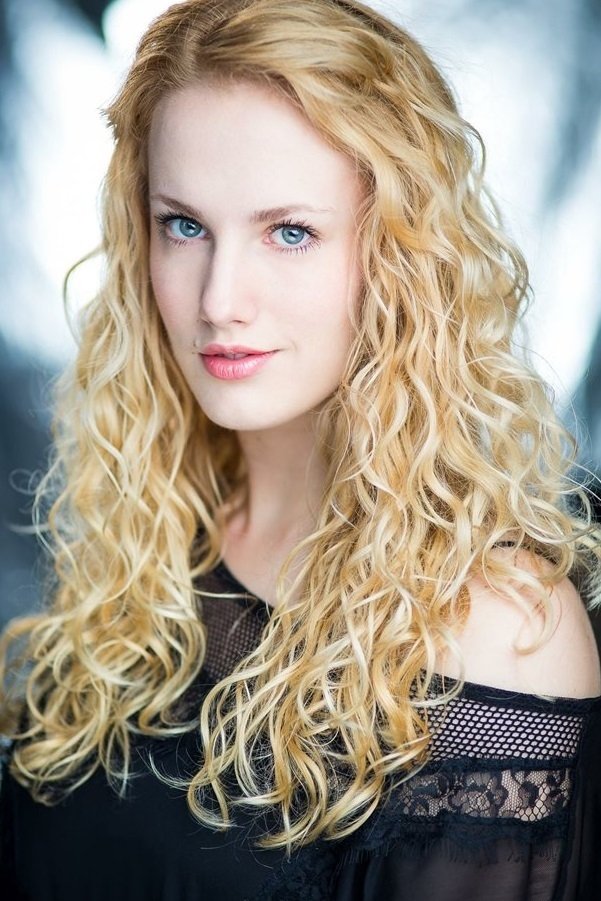 Abi Casson Thompson - headshot