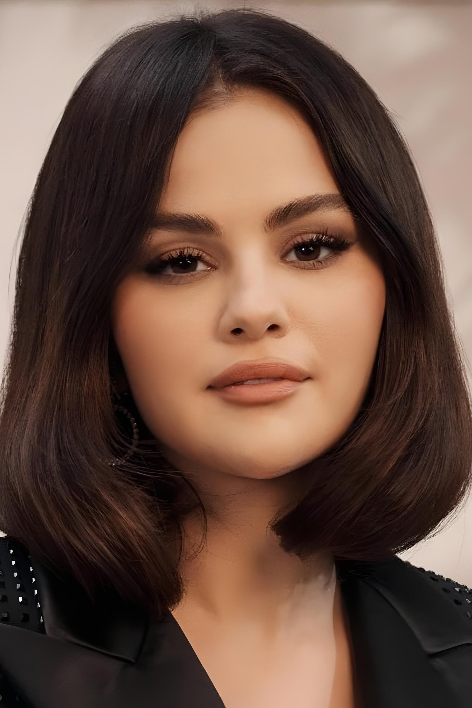 Selena Gomez - headshot
