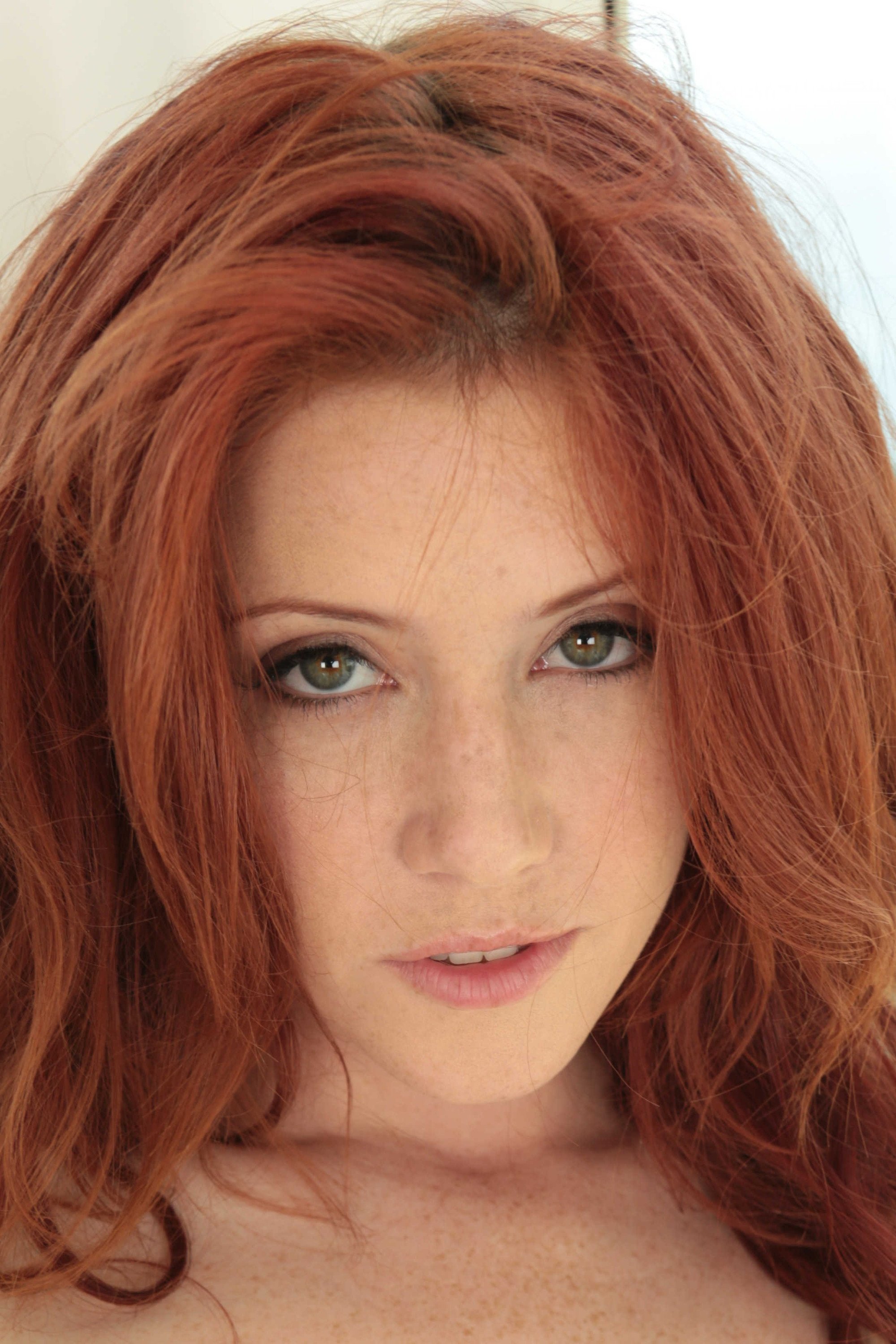 Elle Alexandra - headshot