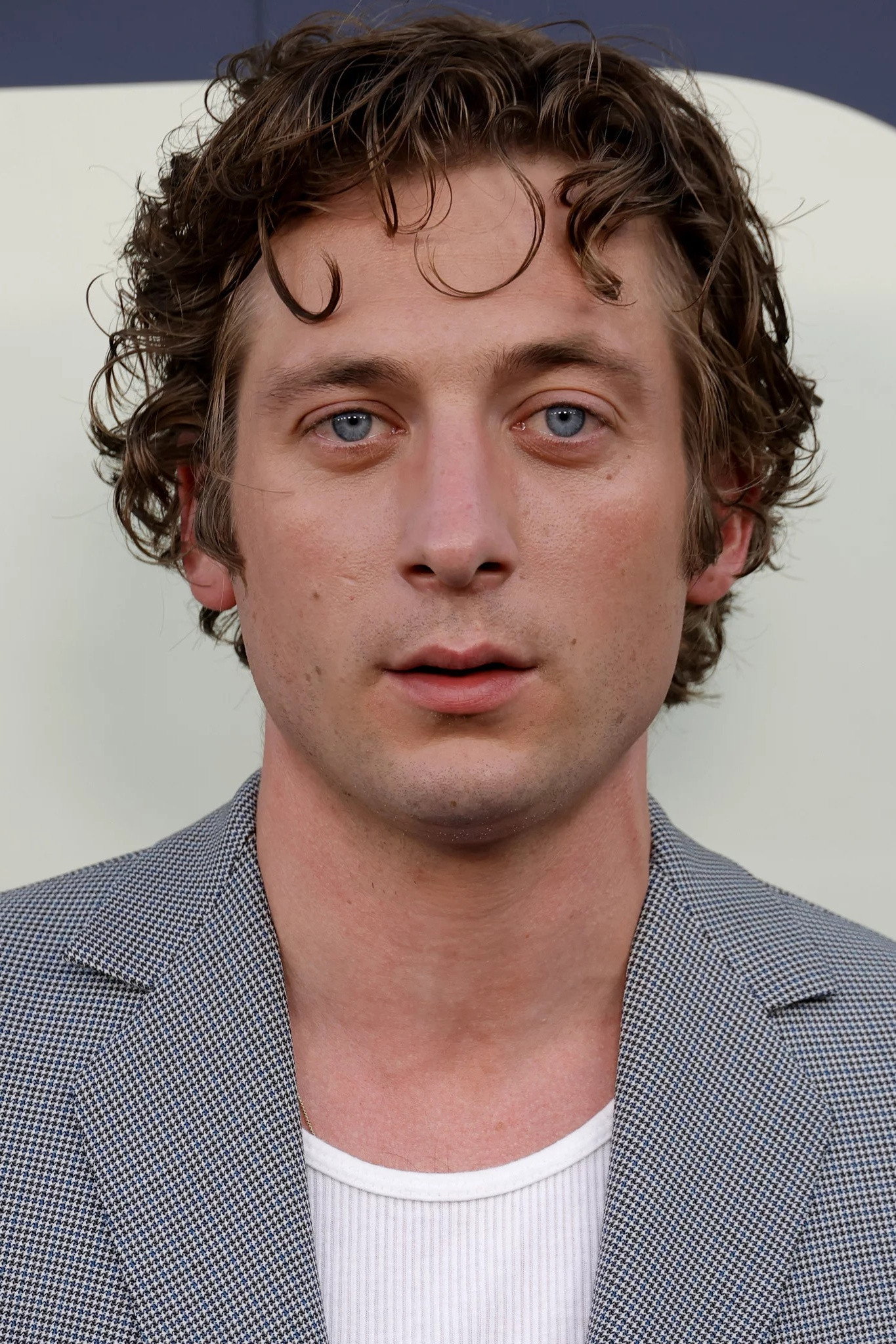 Jeremy Allen White - headshot