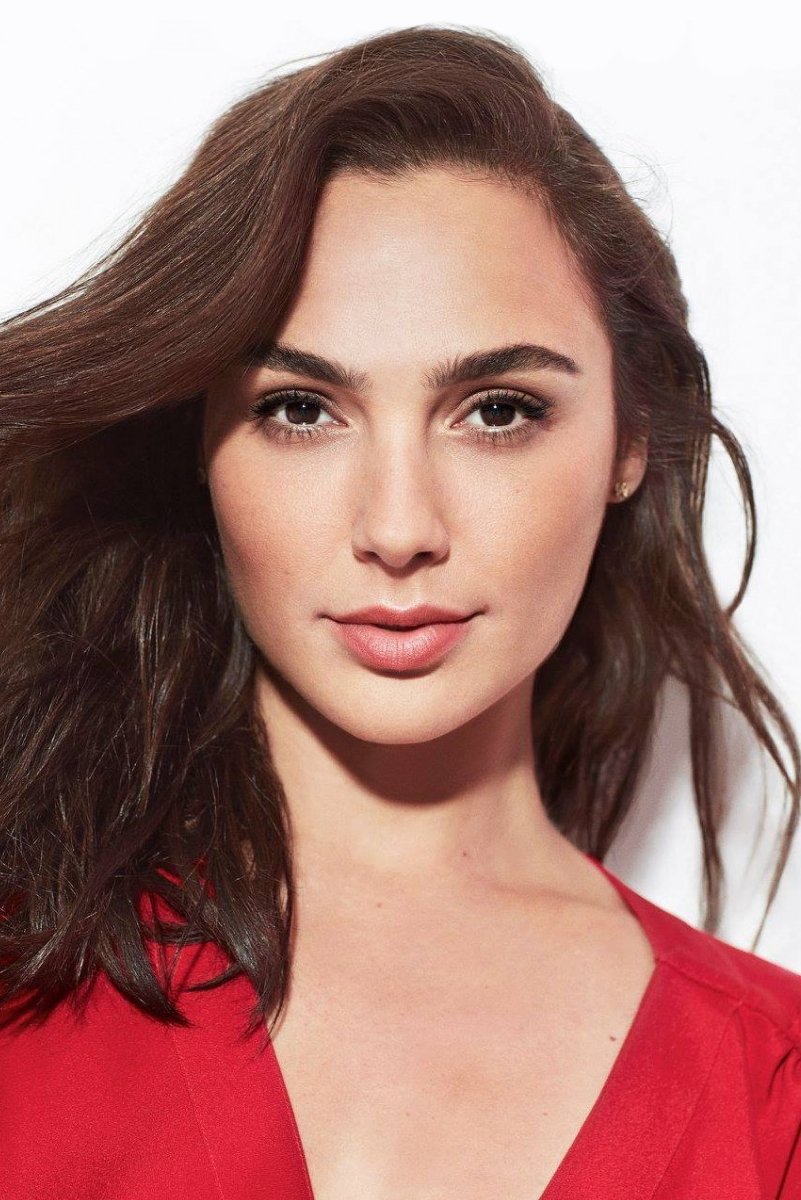 Gal Gadot - headshot