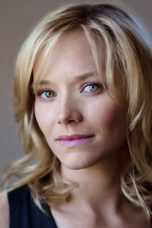 Adrienne Pickering - headshot