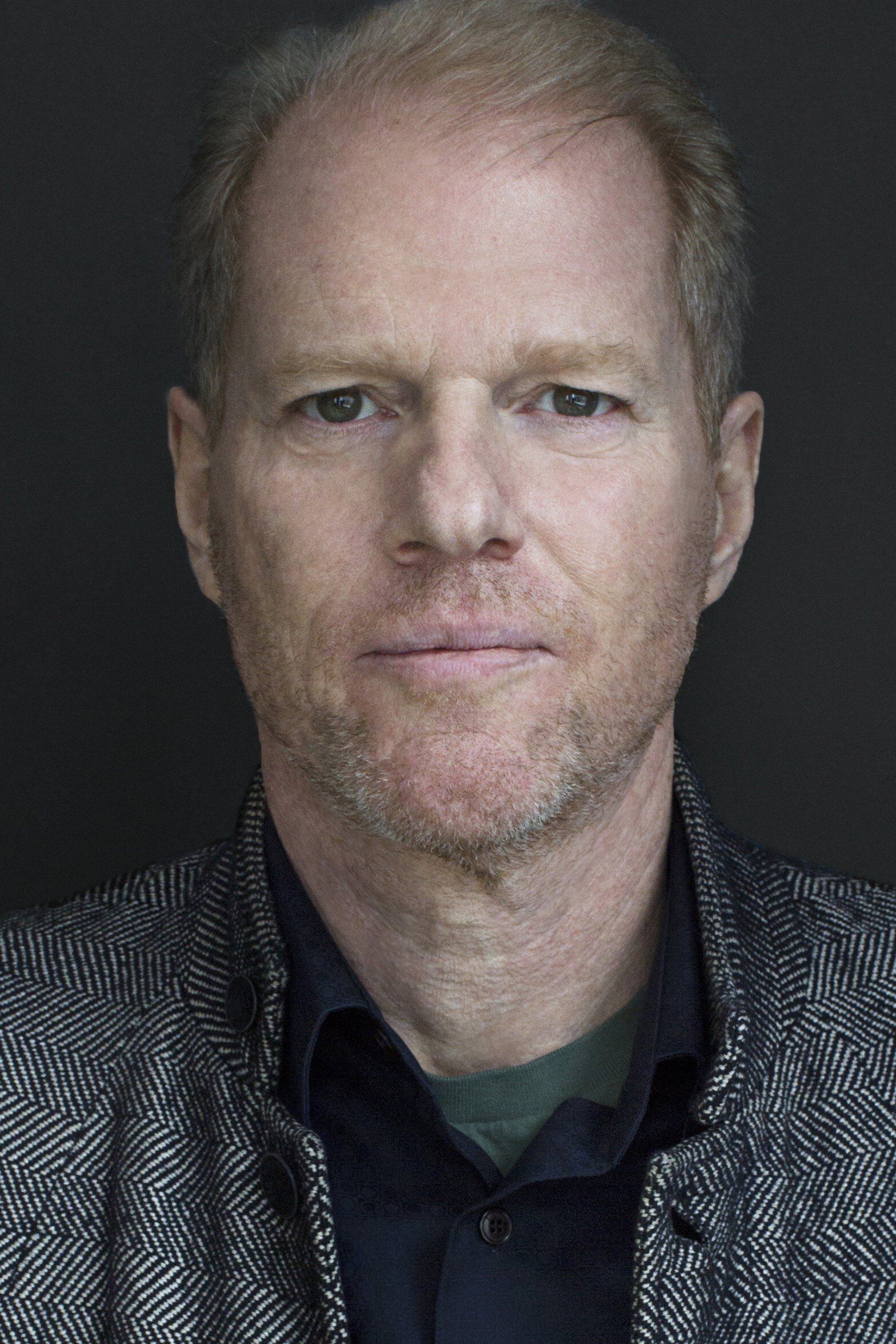 Noah Emmerich - headshot