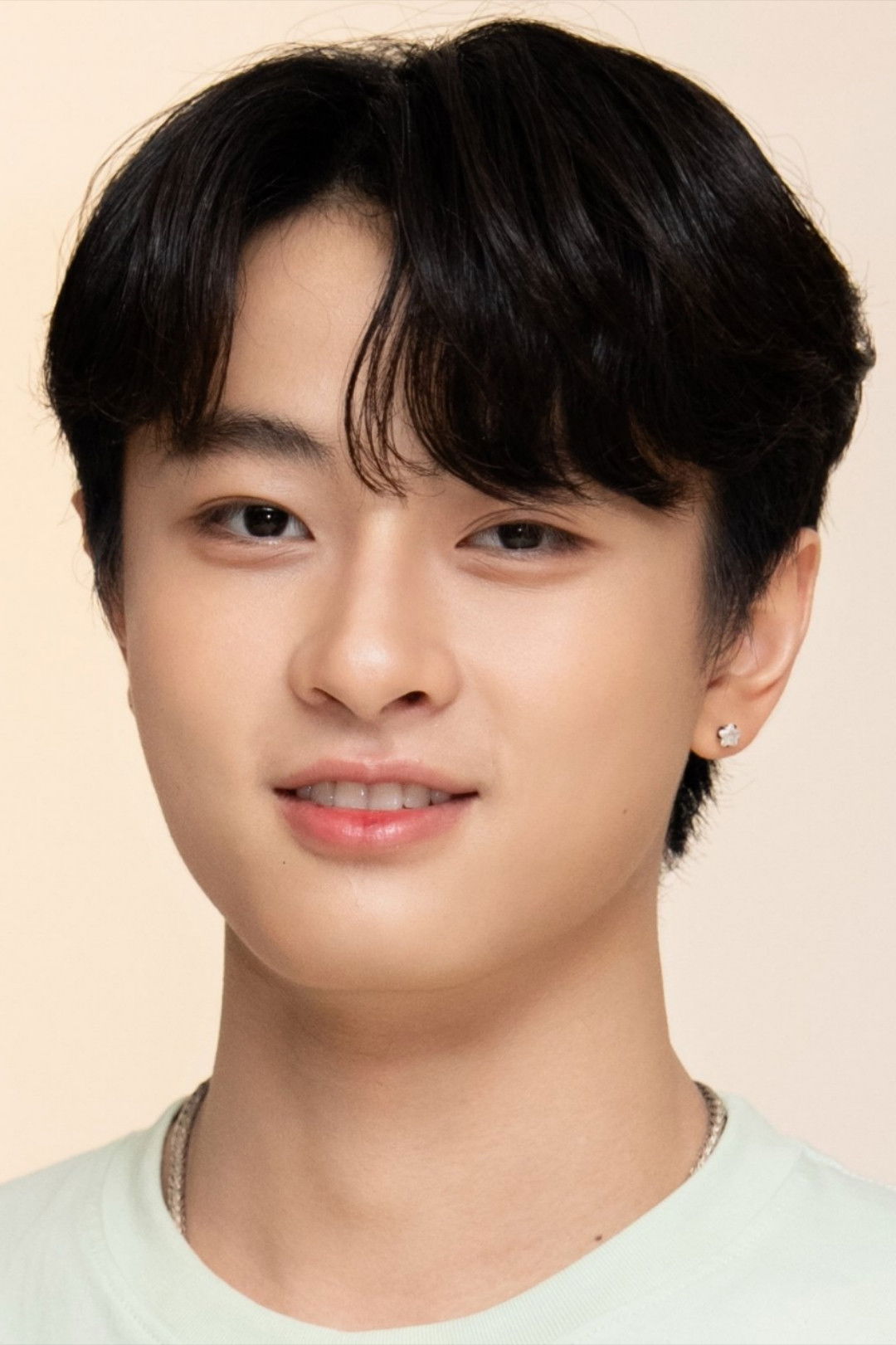 Thanaphat Tansakul - headshot