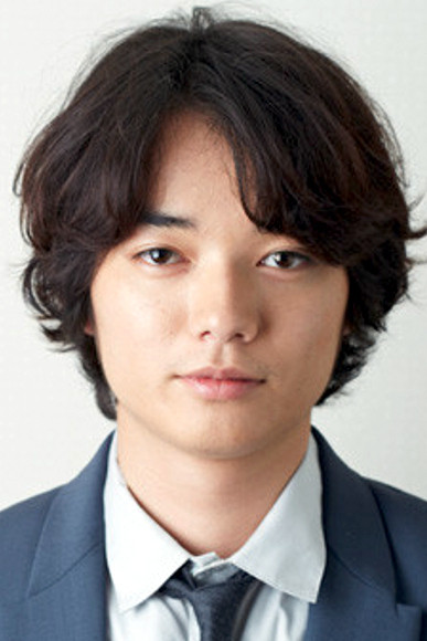 Shota Sometani - headshot