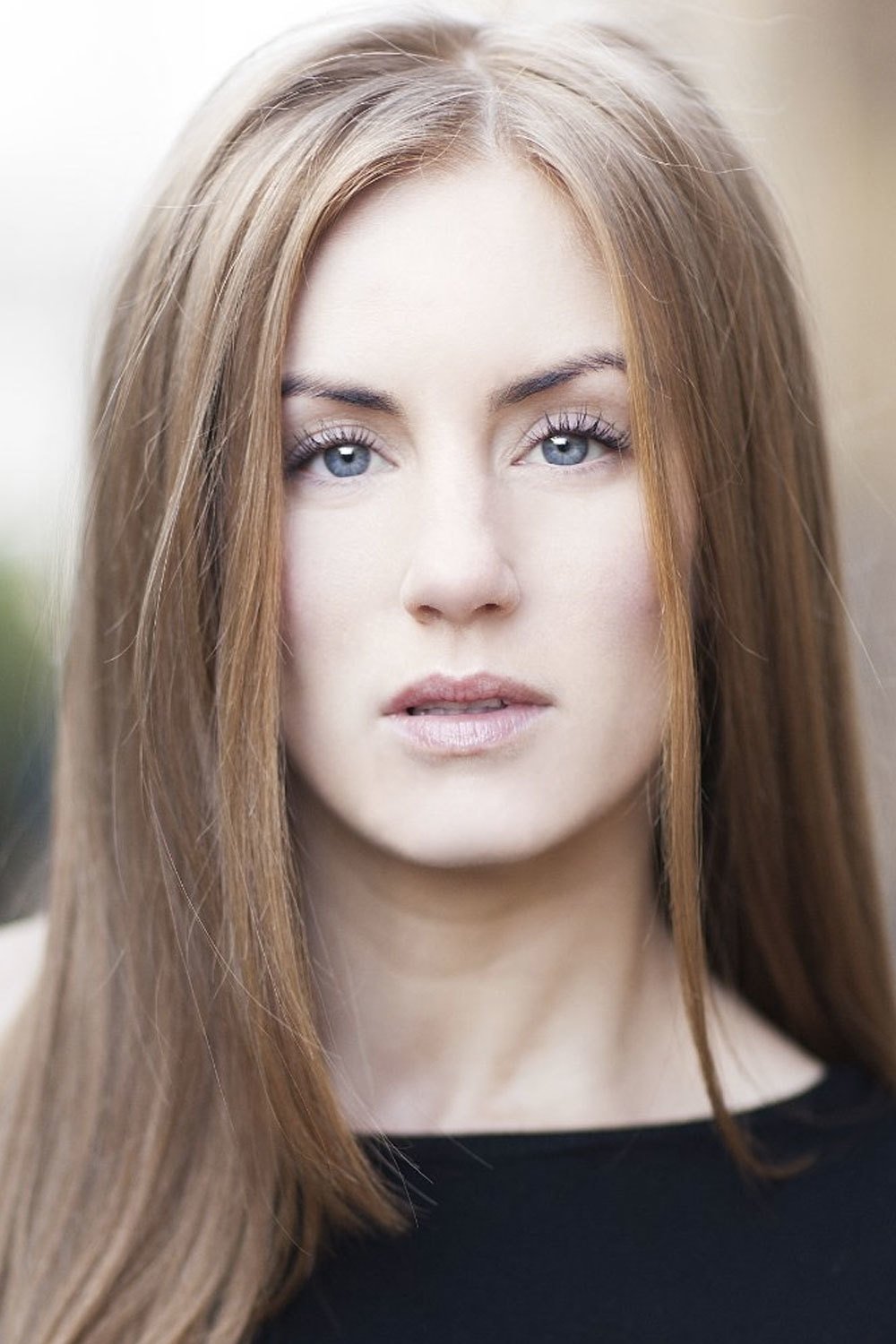 Kirsty J. Curtis - headshot