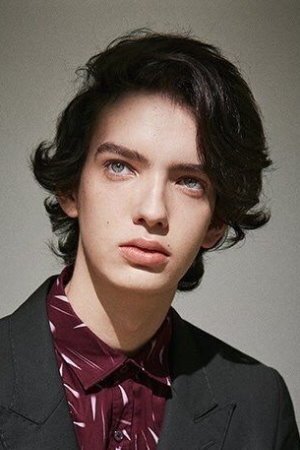 Kodi Smit-McPhee - headshot