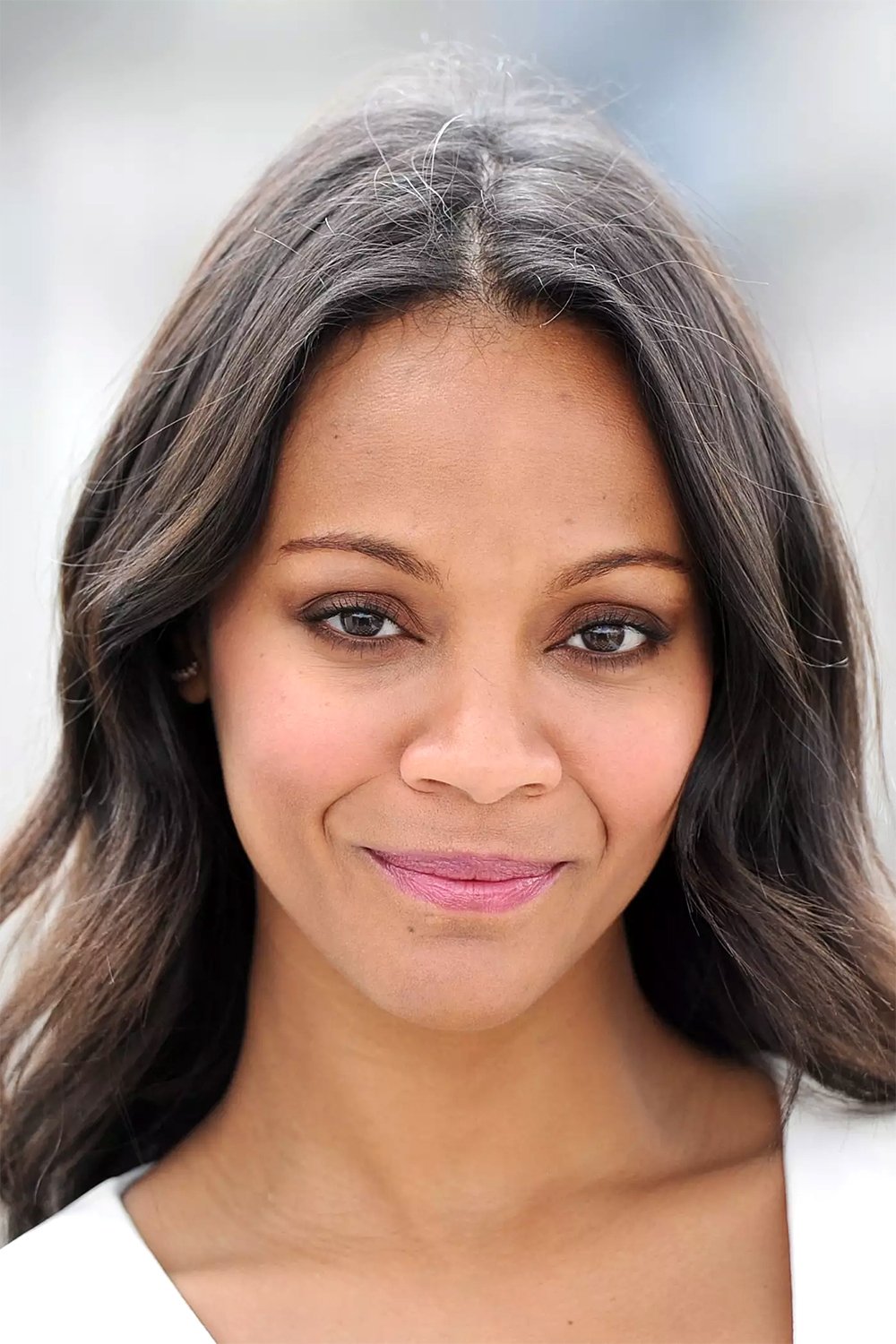 Zoe Saldaña - headshot