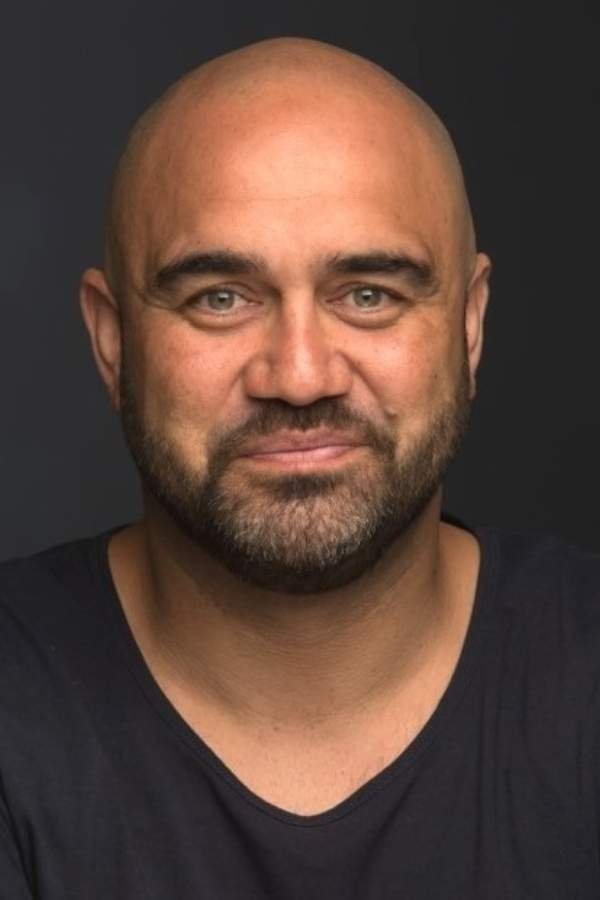 Grant Roa - headshot