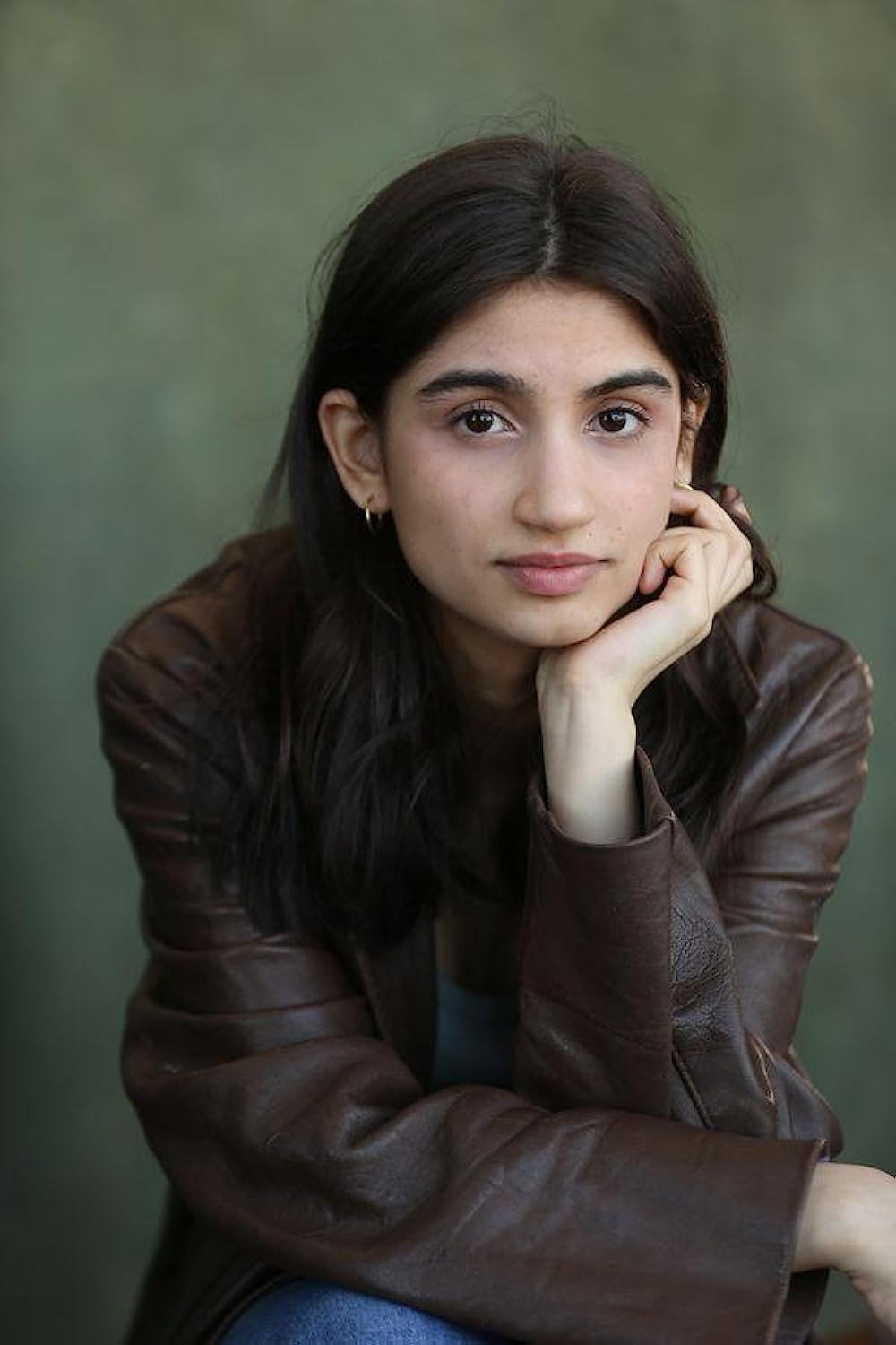 Mia Tharia - headshot