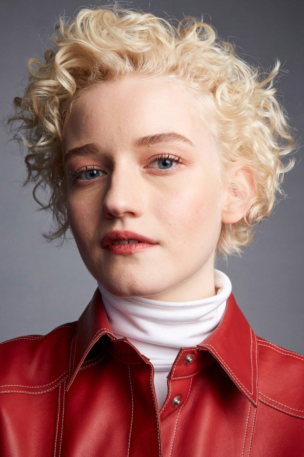Julia Garner - headshot