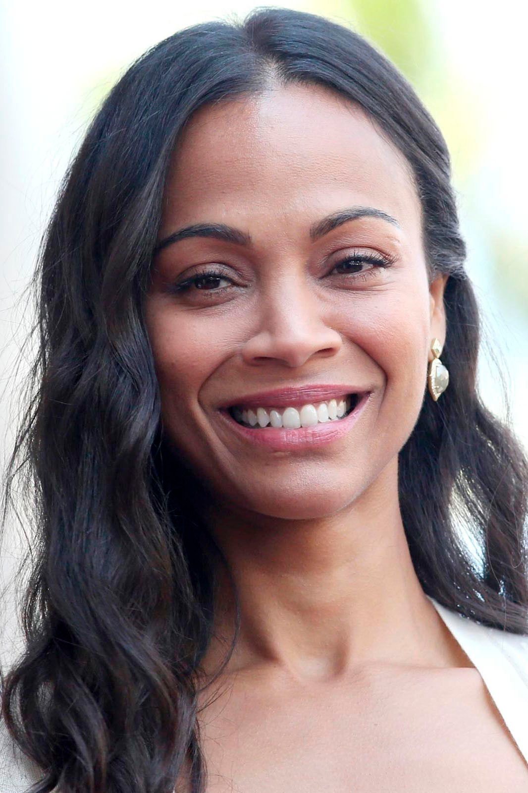 Zoe Saldaña - headshot