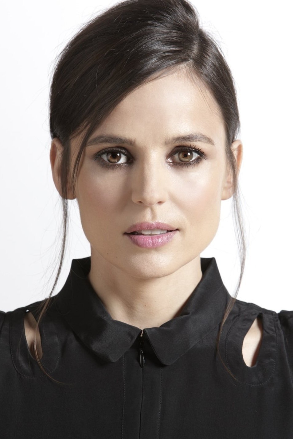 Elena Anaya - headshot