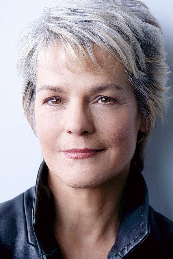 Victoria Snow - headshot