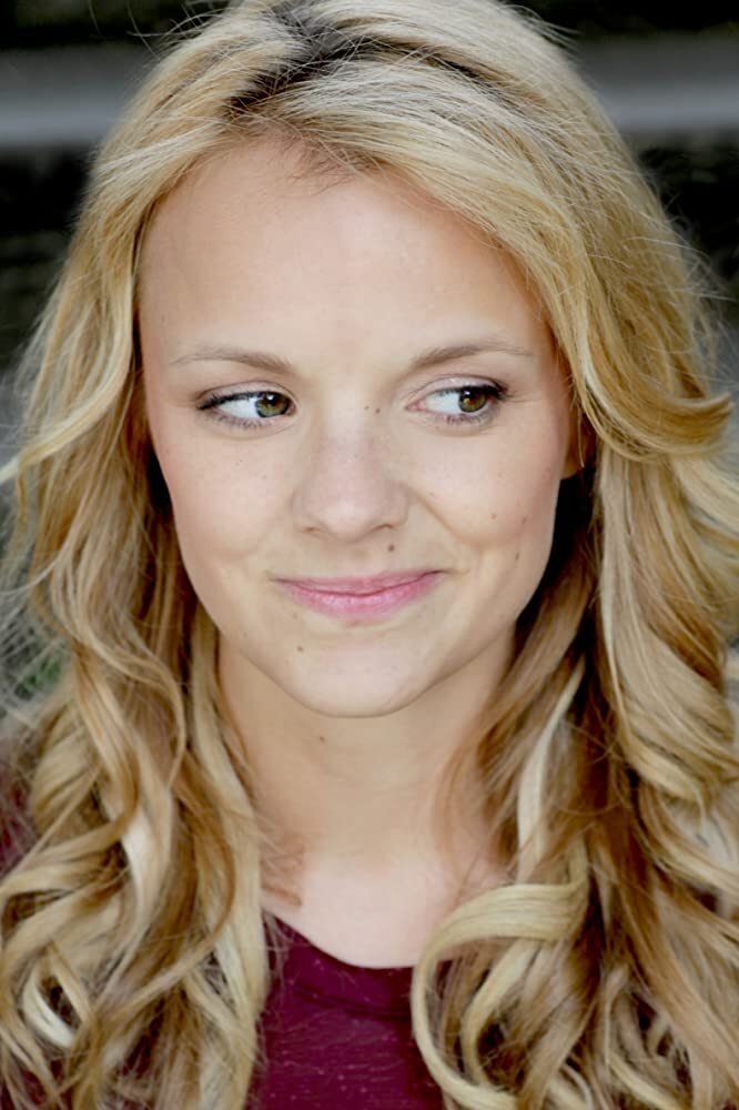 Laura Aikman - headshot